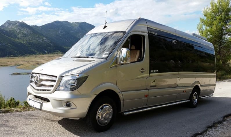 Vaud: Buses booking in Gland in Gland and Switzerland